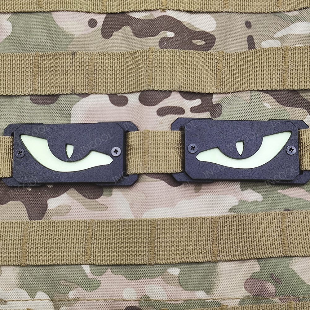Cat Eyes Glow In Dark Patches  - Hunting Blind Fabric recension och pris